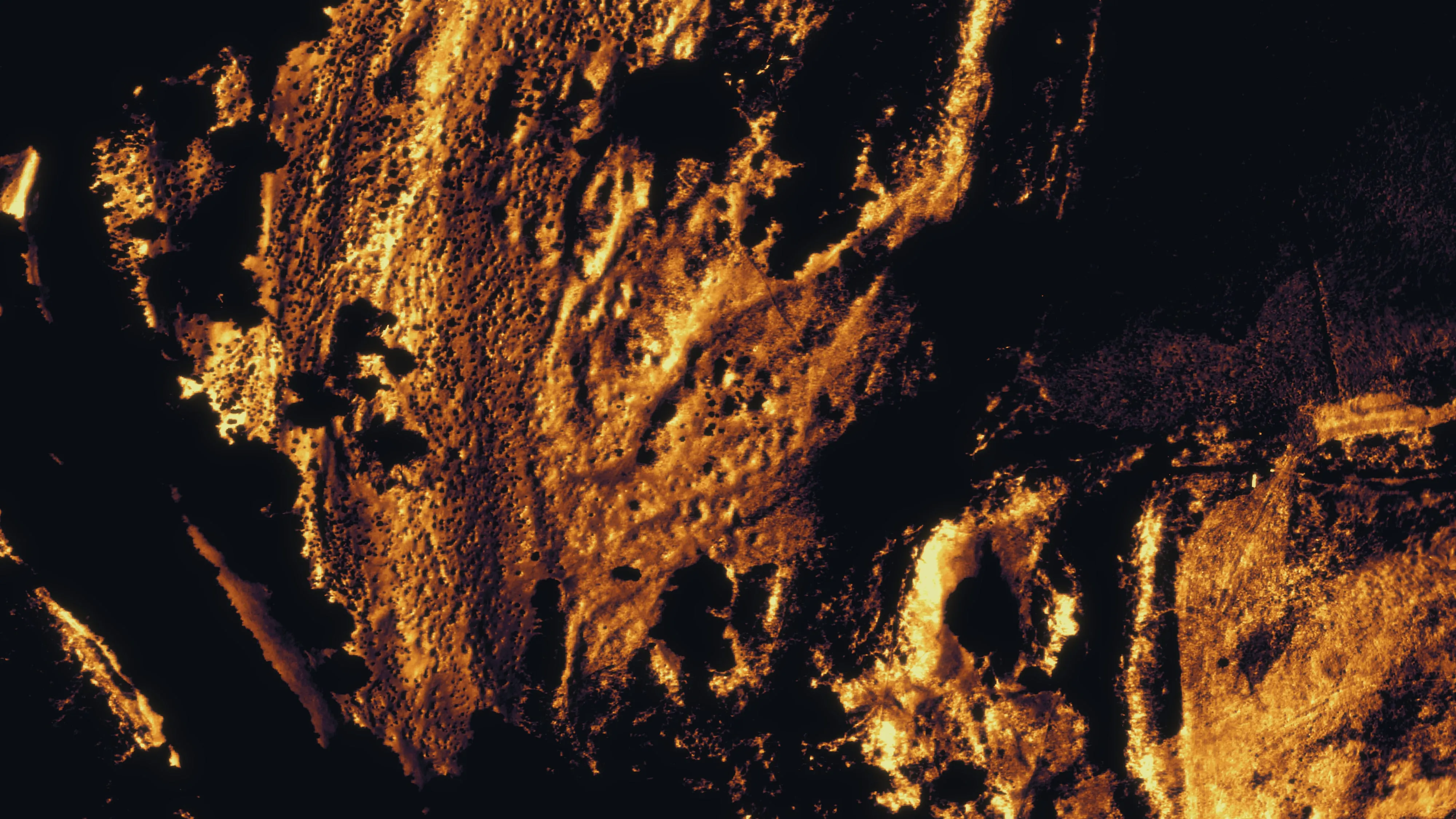 Morning thermal mosaic of the first reach, the same ground as the afternoon flight, cooler bars and the same dark channel.